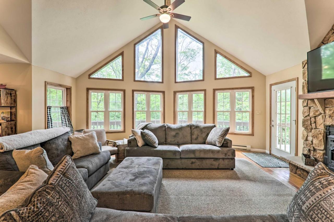 Big Bass Lake House With Grill - Steps To River! Gouldsboro Exterior foto