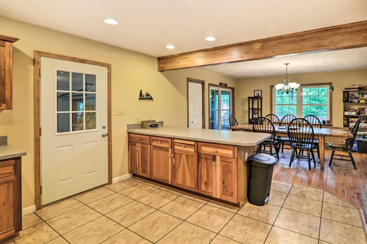 Big Bass Lake House With Grill - Steps To River! Gouldsboro Exterior foto
